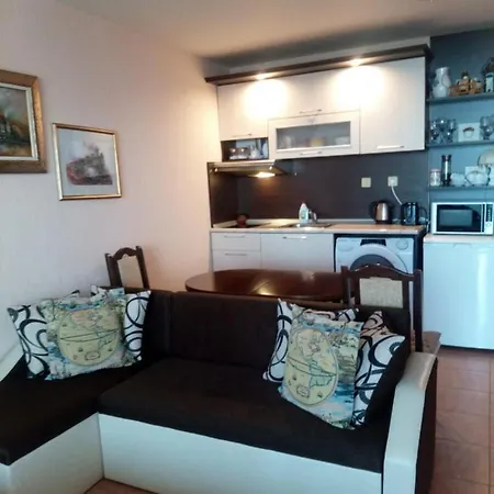 Apartament Sea View & *